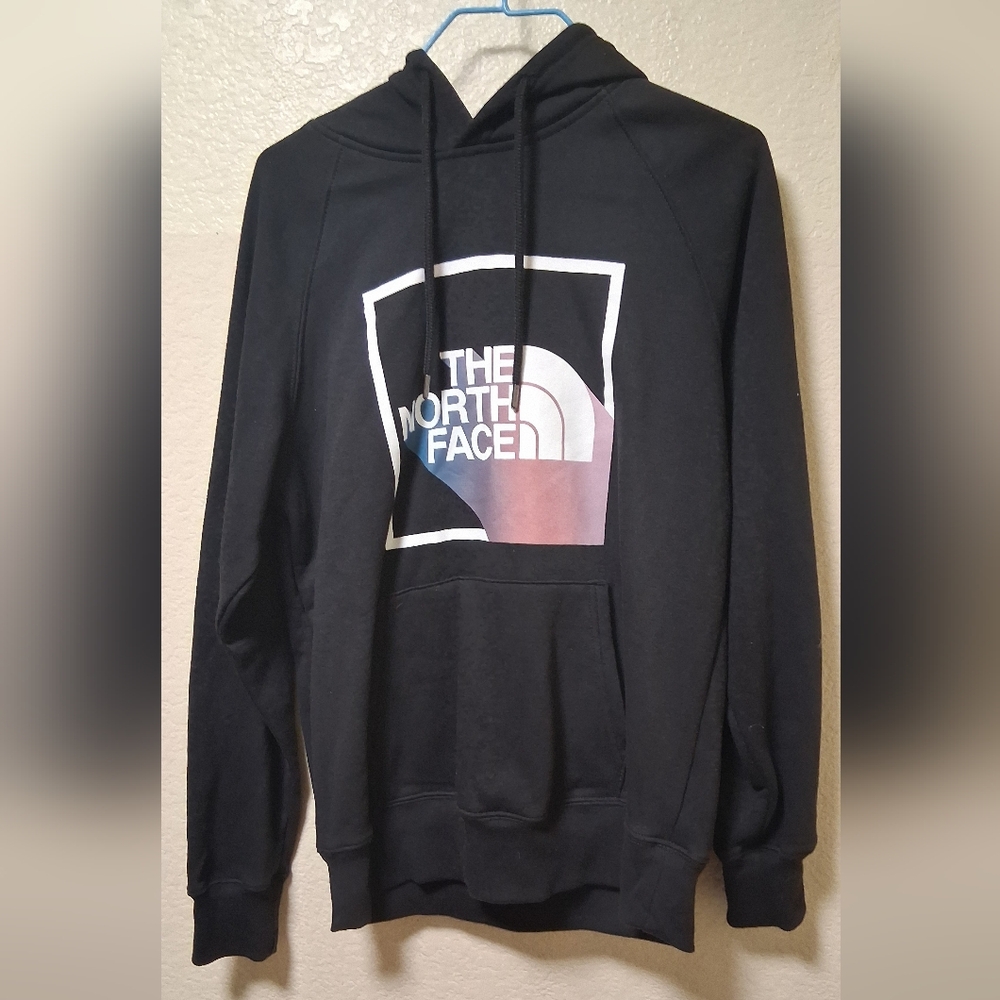 NWT The North Face Women's Black Hoodie size Small